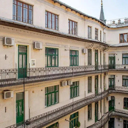 Apartamento Kiraly No1