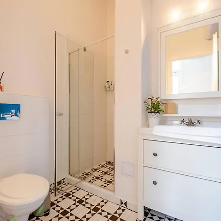 Kiraly No1 Apartamento *